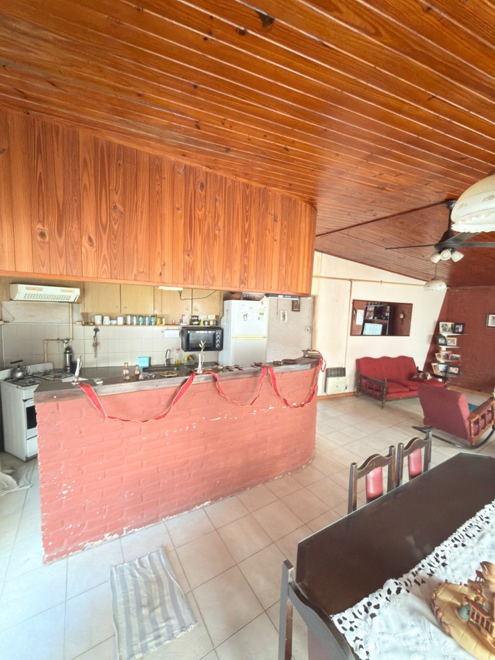 Casa sobre Av. Peron