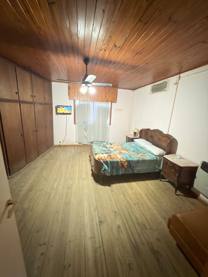 Casa sobre Av. Peron