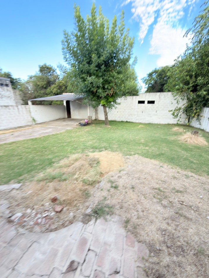 Casa sobre Av. Peron