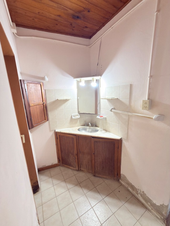 Casa sobre Av. Peron